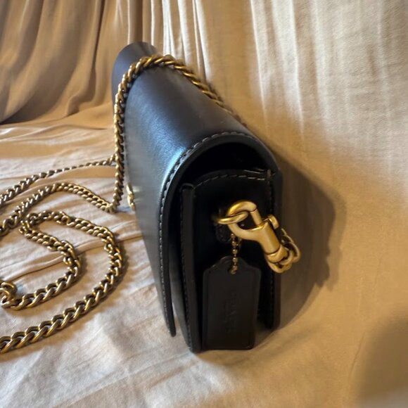 COACH Evie Long Wallet with Chain - Picture 3 of 8